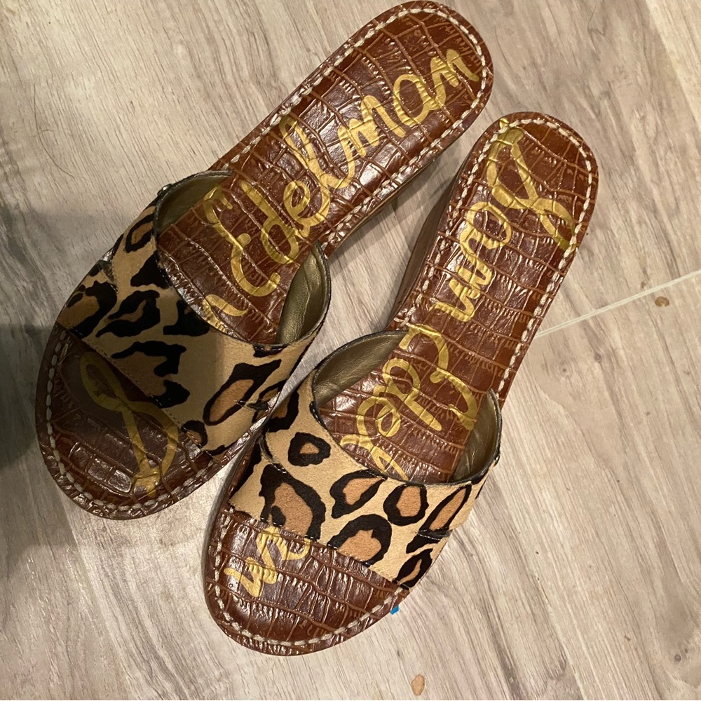 Worn only a couple times